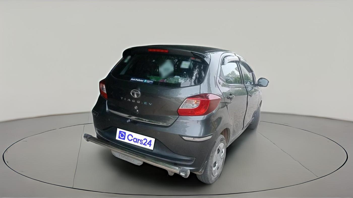 2023 Tata TIAGO EV XT LONG RANGE, Electric, Automatic, 31,393 km, exterior
