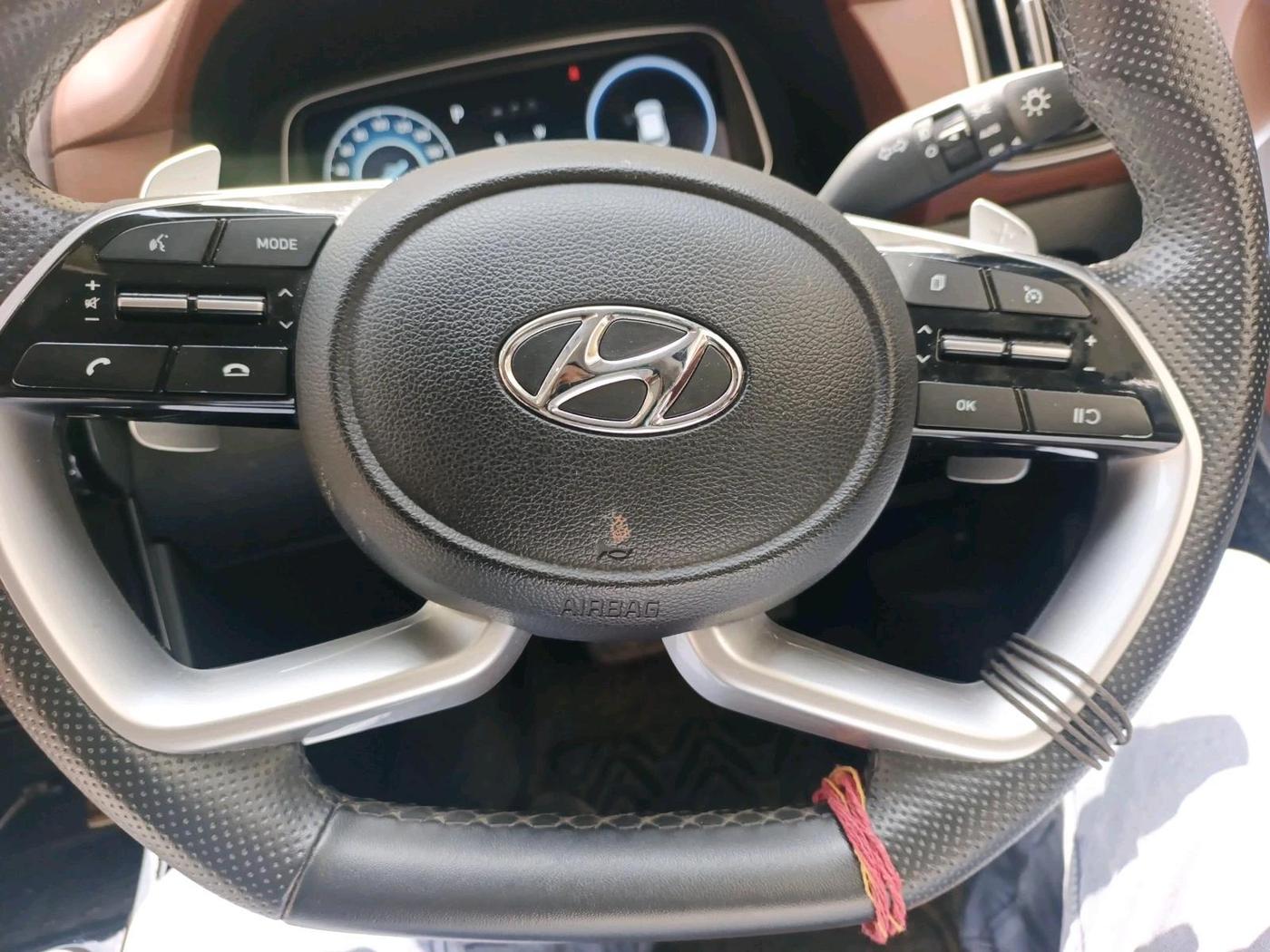 2022 Hyundai ALCAZAR 2.0 SIGNATURE (O) AT 6STR, Petrol, Automatic, 40,031 km, interior