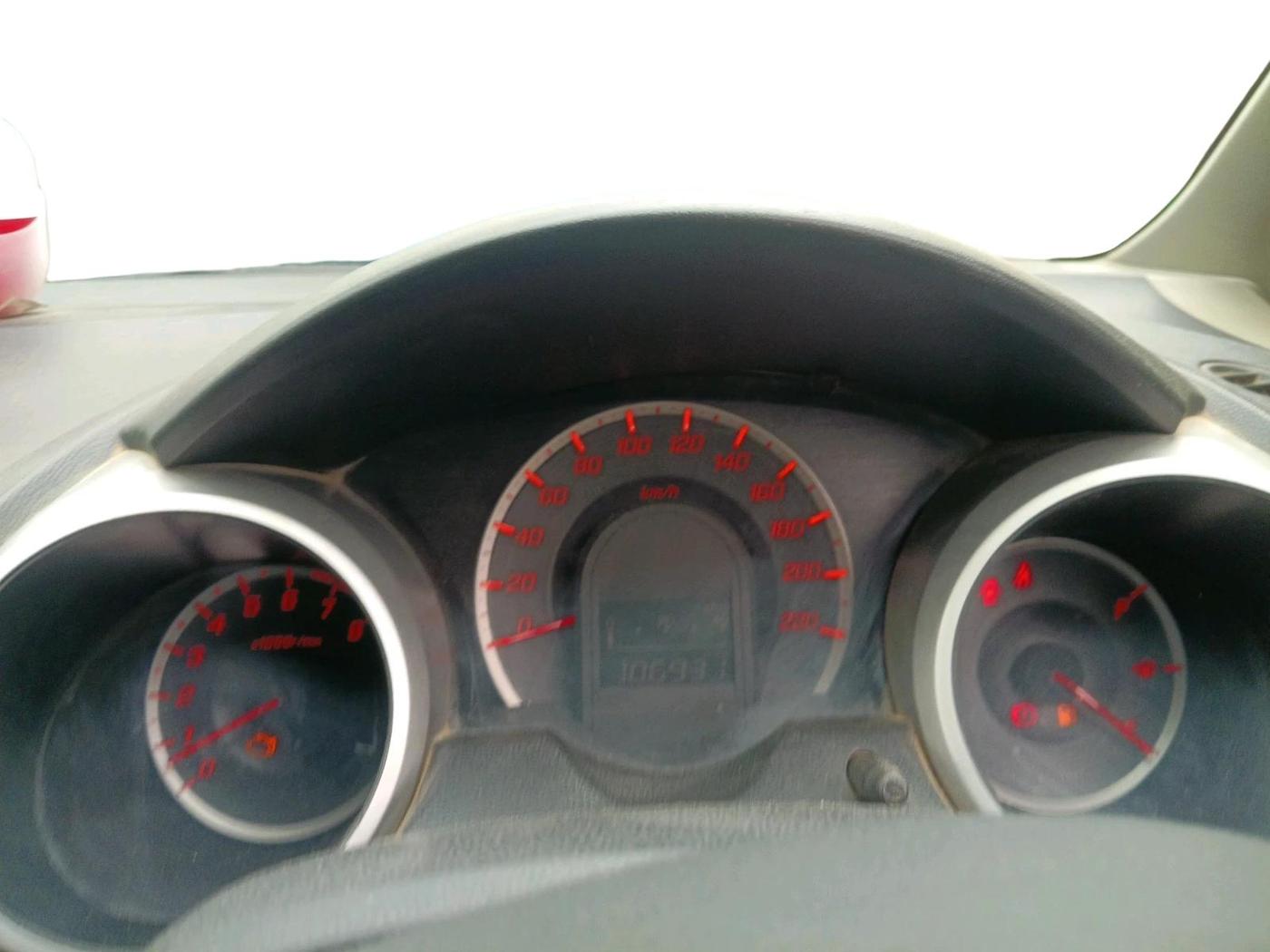 2012 Honda Jazz 1.2L I-VTEC X, CNG, Manual, 1,06,931 km, interior