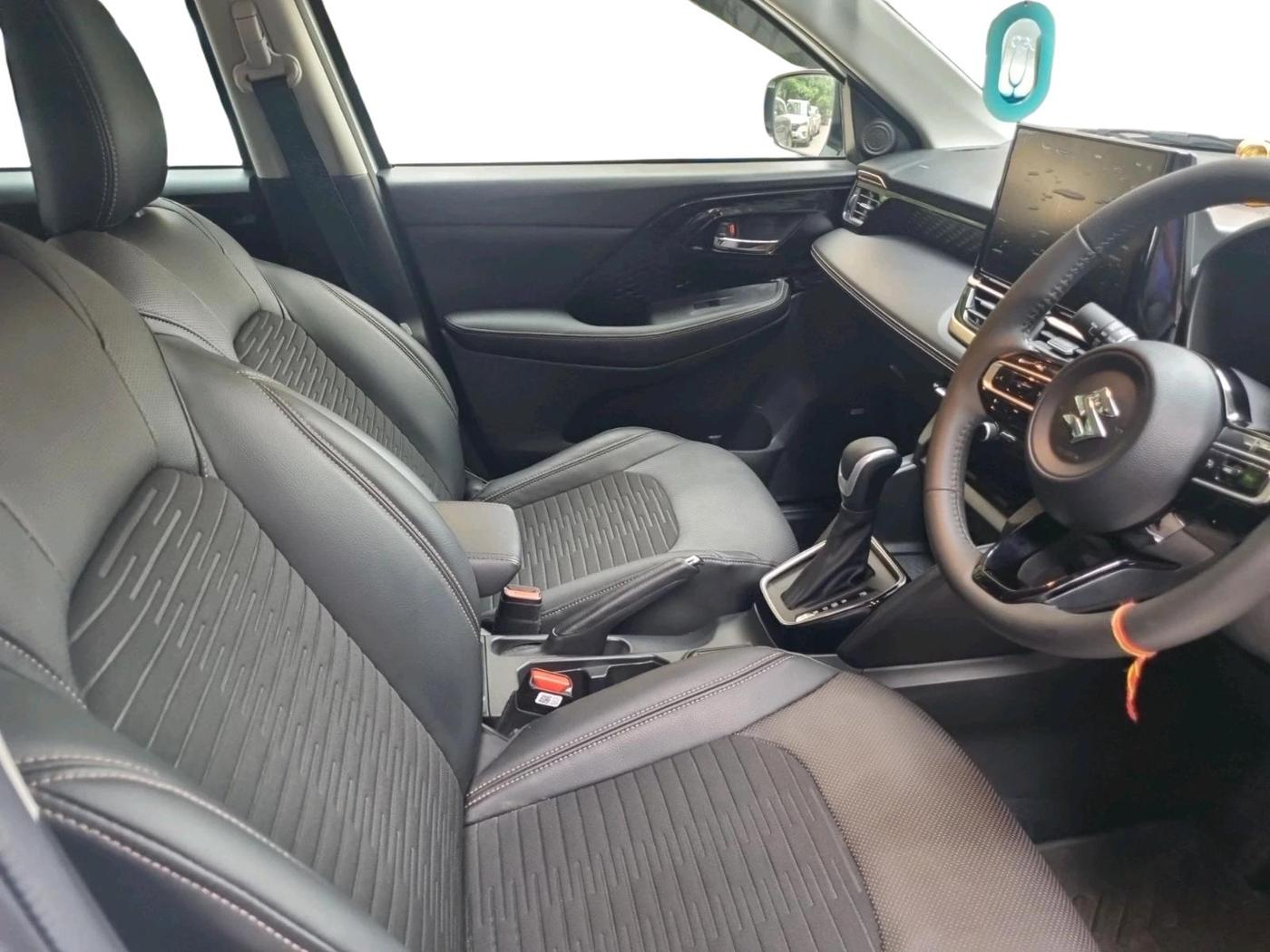 2025 Maruti Victoris Zxi Plus (O) 1.5 eCVT, Hybrid, Automatic, 11,994 km, interior