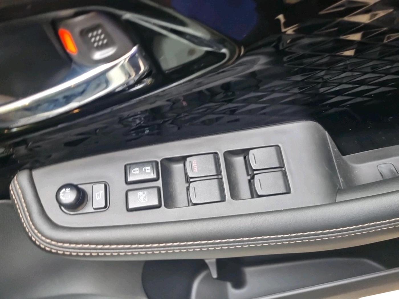 2025 Maruti Victoris Zxi Plus (O) 1.5 eCVT, Hybrid, Automatic, 11,994 km, interior