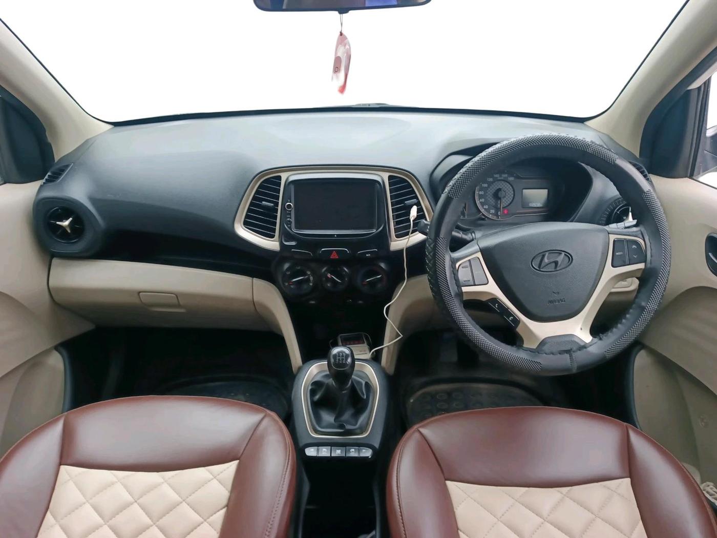2022 Hyundai NEW SANTRO SPORTZ EXECUTIVE MT CNG, CNG, Manual, 1,02,572 km, interior