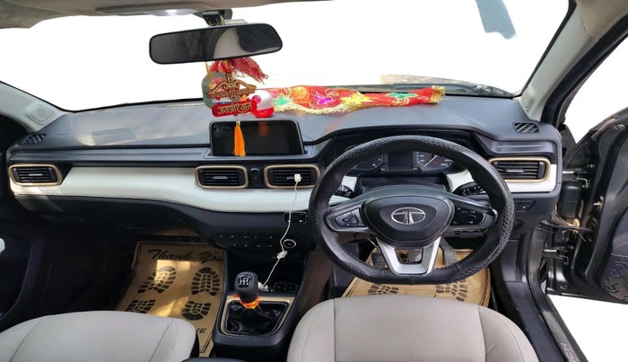 2023 Tata PUNCH ACCOMPLISHED MT, CNG, Manual, 83,653 km, interior