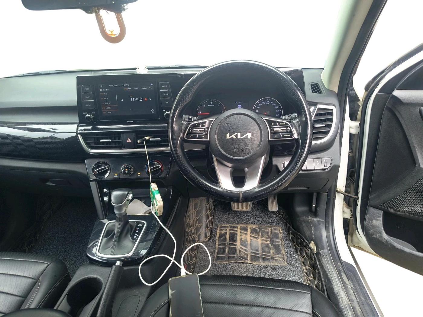 2021 KIA SELTOS HTK PLUS AT 1.5 DIESEL, Diesel, Automatic, 81,935 km, interior