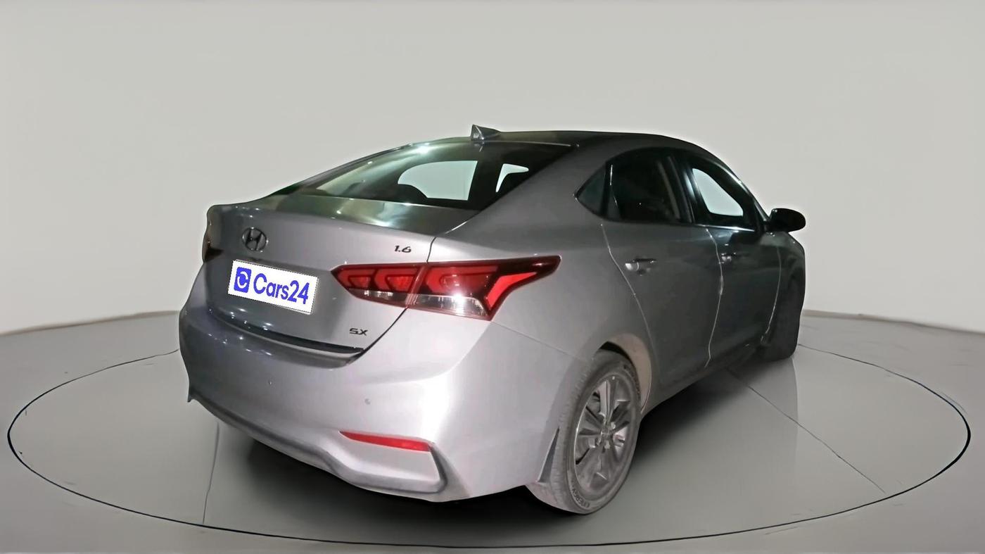 2018 Hyundai Verna 1.6 VTVT SX, Petrol, Manual, 45,864 km, exterior