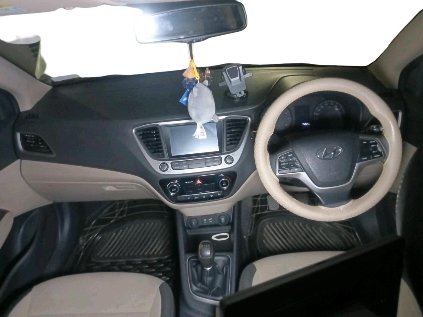 2018 Hyundai Verna 1.6 VTVT SX, Petrol, Manual, 45,864 km, interior