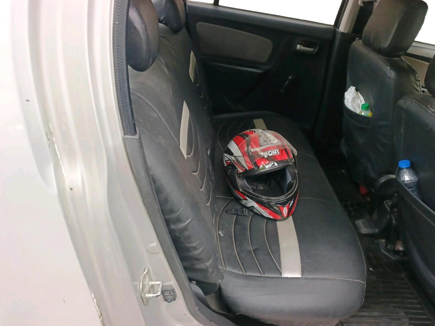 2016 Maruti Wagon R 1.0 LXI CNG, CNG, Manual, 99,574 km, interior