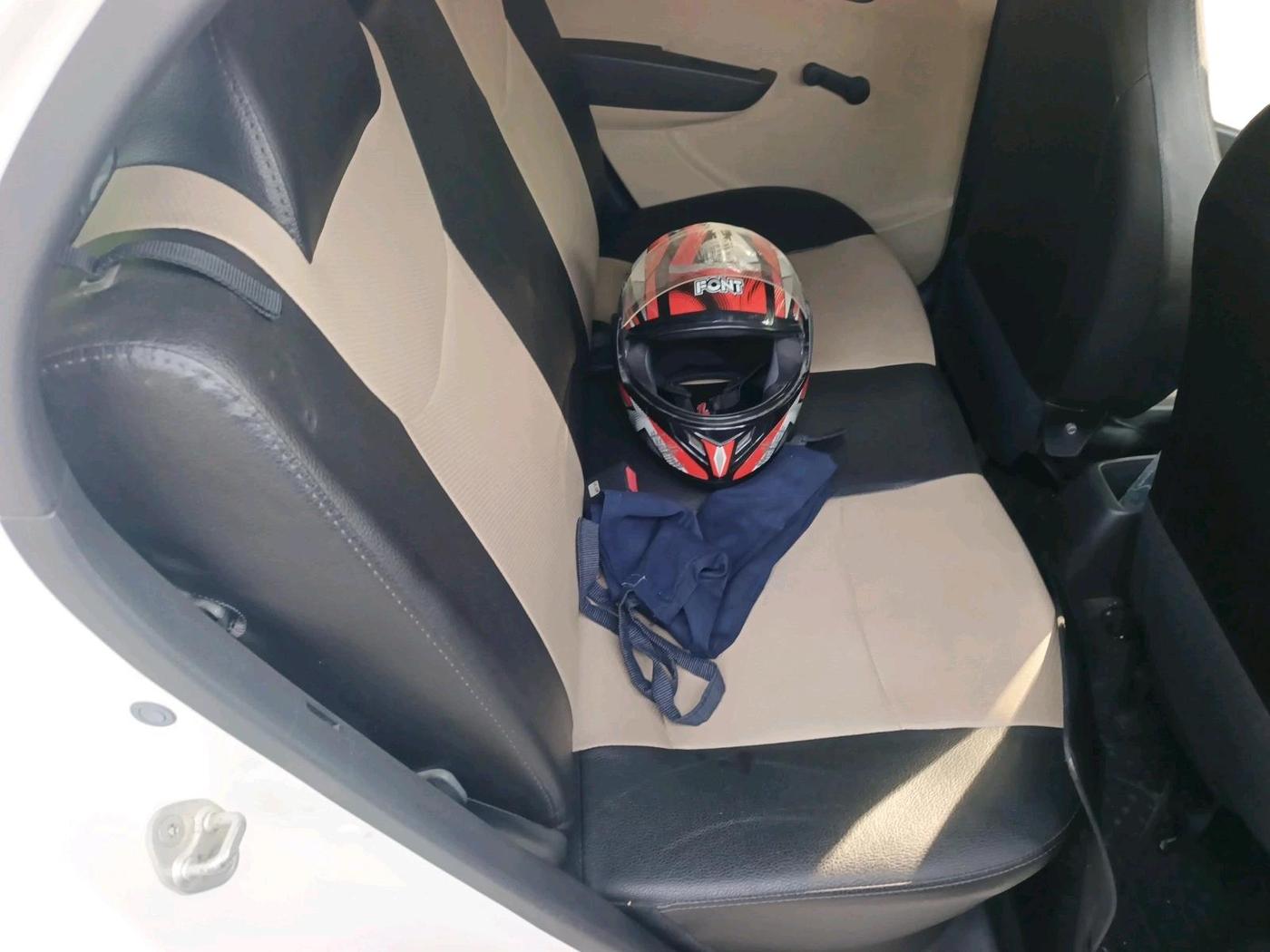 2014 Hyundai Eon ERA +, Petrol, Manual, 49,167 km, interior