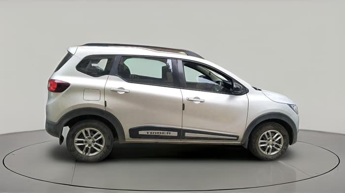 2023 Renault TRIBER RXT, CNG, Manual, 42,395 km, exterior