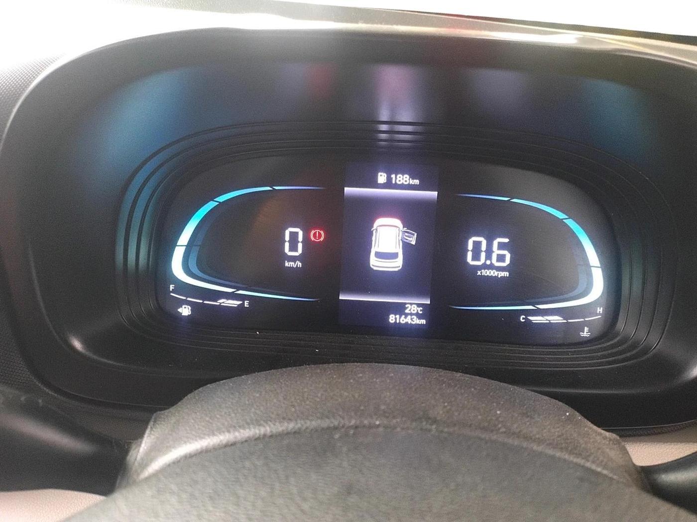 2022 Hyundai VENUE S 1.2, Petrol, Manual, 81,643 km, interior