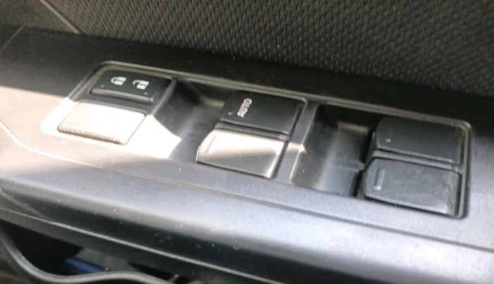 2019 Maruti Vitara Brezza ZDI PLUS AT DUAL TONE, Diesel, Automatic, 1,11,164 km, interior