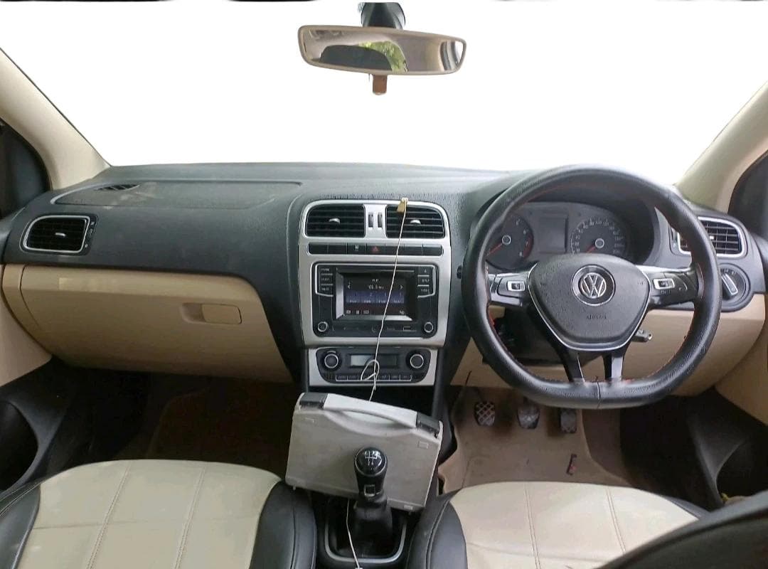 2016 Volkswagen Ameo HIGHLINE1.2L, Petrol, Manual, 75,589 km, interior