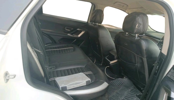 2019 Tata Harrier XT 2.0L KRYOTEC, Diesel, Manual, 75,720 km, interior