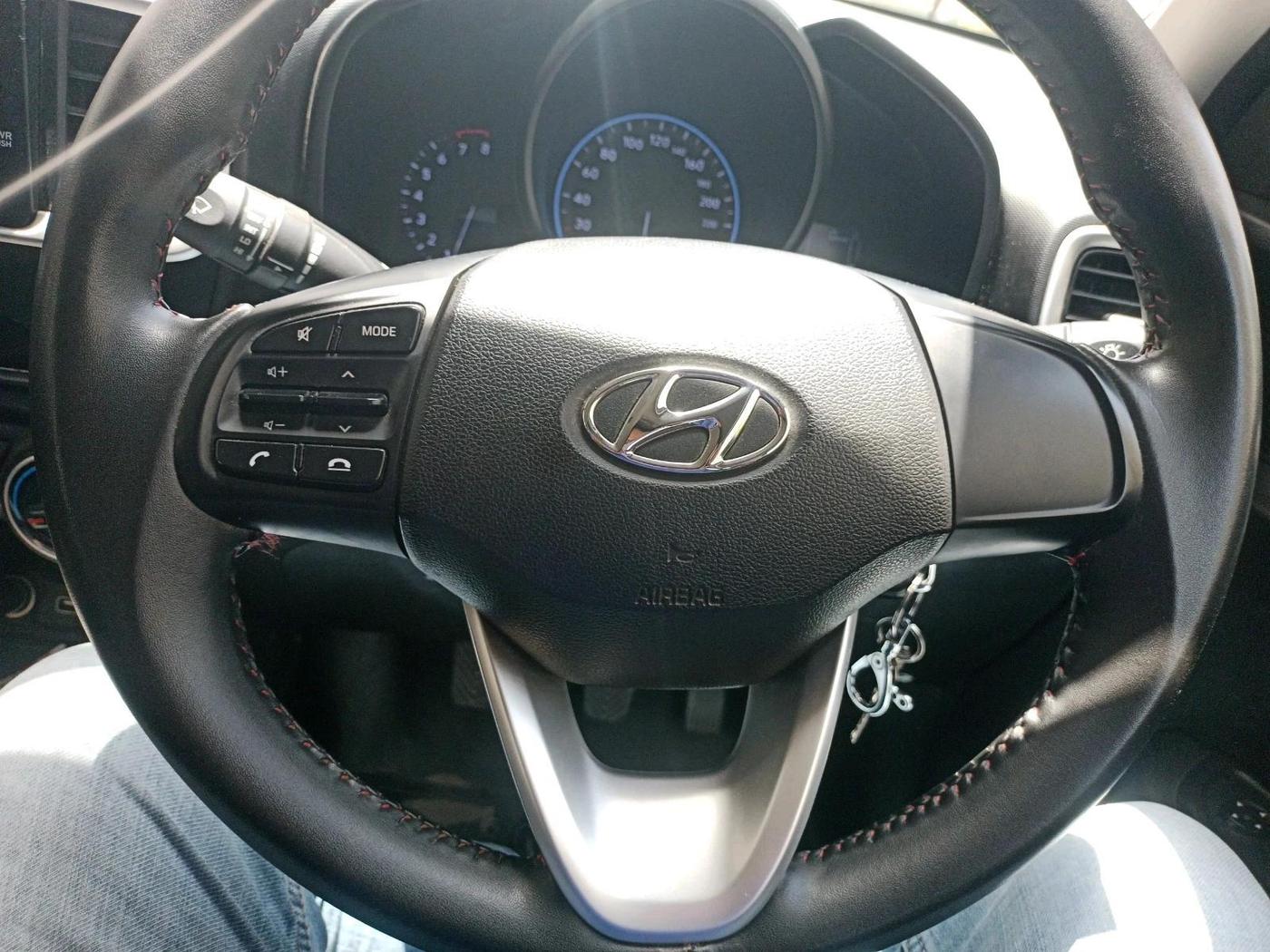 2021 Hyundai VENUE S 1.2, Petrol, Manual, 49,435 km, interior
