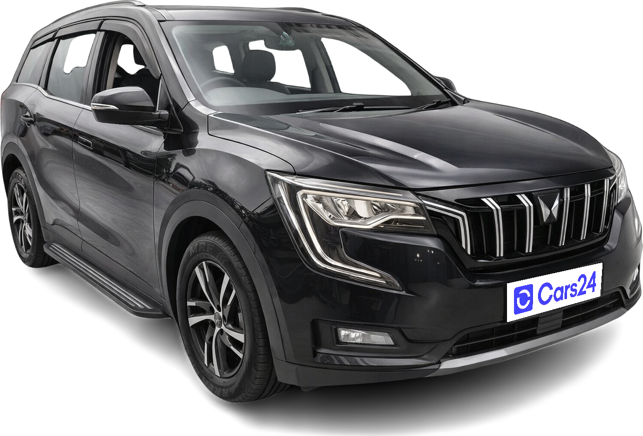 2023 Mahindra XUV700 - SUV - Petrol - Manual - ₹13.80 lakh