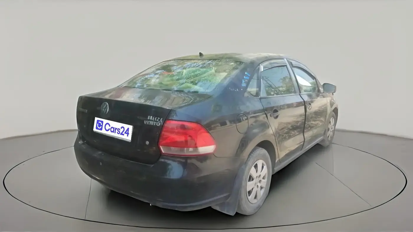 2011 Volkswagen Vento TRENDLINE 1.6, CNG, Manual, 69,000 km, exterior