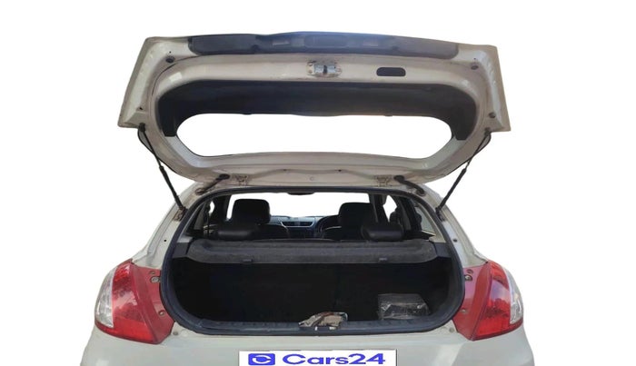 2015 Maruti Swift VXI, Petrol, Manual, 2,36,014 km, exterior