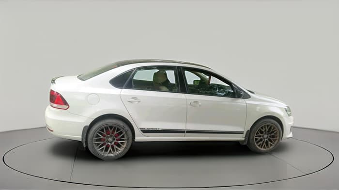 2018 Volkswagen Vento HIGHLINE PLUS 1.5 AT 16 ALLOY, Diesel, Automatic, 1,12,490 km, exterior