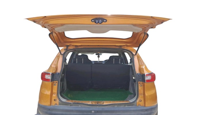 2020 Renault TRIBER RXL MT, Petrol, Manual, 2,04,547 km, exterior