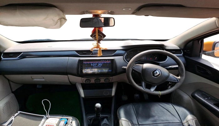 2020 Renault TRIBER RXL MT, Petrol, Manual, 2,04,547 km, interior