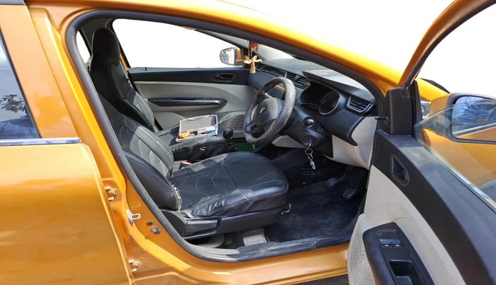 2020 Renault TRIBER RXL MT, Petrol, Manual, 2,04,547 km, interior