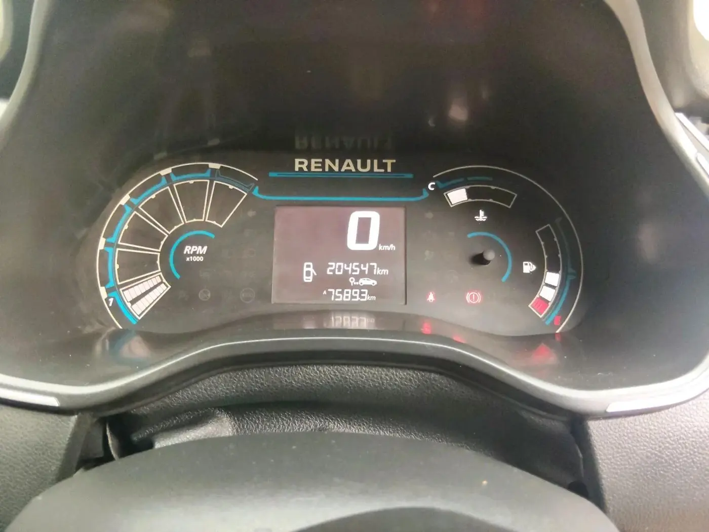 2020 Renault TRIBER RXL MT, Petrol, Manual, 2,04,547 km, interior