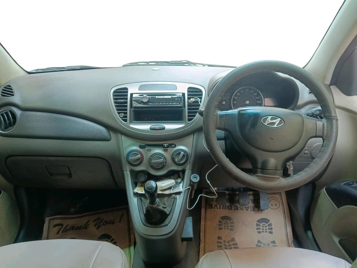 2011 Hyundai i10 MAGNA 1.2, Petrol, Manual, 1,15,548 km, interior