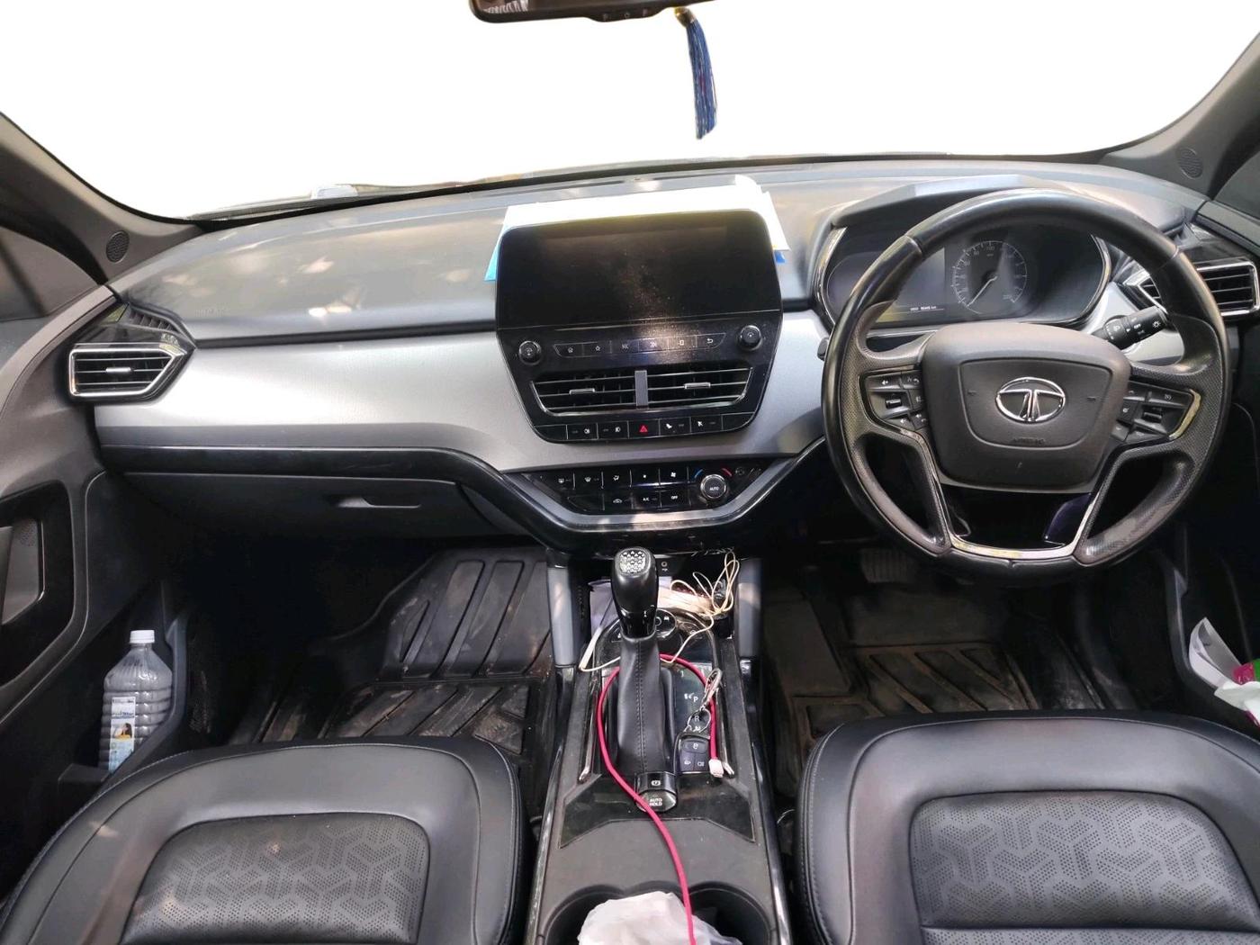 2022 Tata Safari XZA PLUS, Diesel, Automatic, 98,295 km, interior