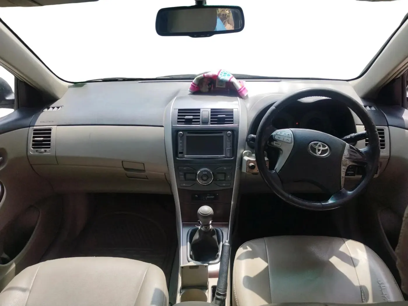 2011 Toyota Corolla Altis G PETROL, Petrol, Manual, 1,60,670 km, interior