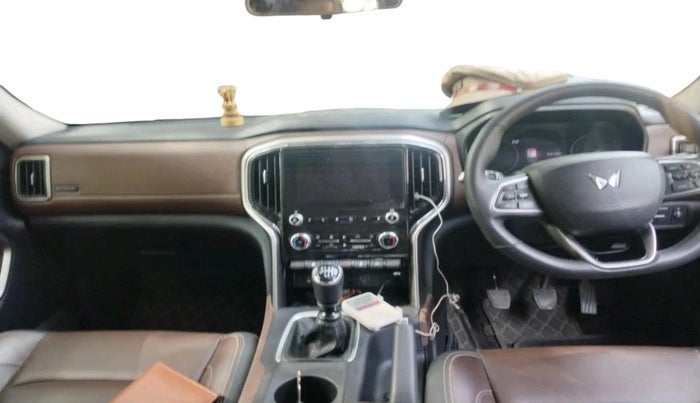 2022 Mahindra SCORPIO-N Z8 L PETROL MT 7 STR, Petrol, Manual, 60,430 km, interior