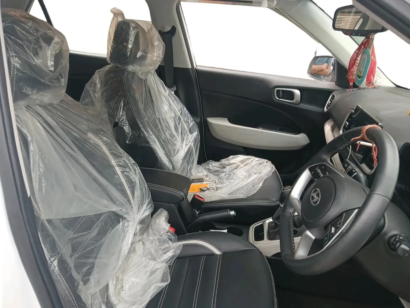 2023 Hyundai VENUE SX 1.2 PETROL, Petrol, Manual, 7,952 km, interior