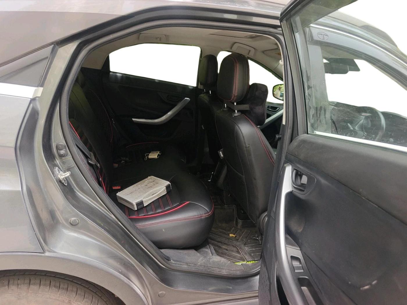 2022 Tata NEXON XM SUNROOF PETROL, Petrol, Manual, 24,150 km, interior
