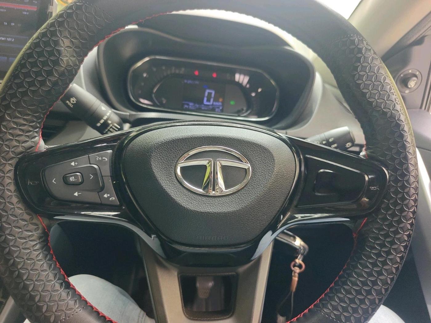 2022 Tata NEXON XM SUNROOF PETROL, Petrol, Manual, 24,150 km, interior