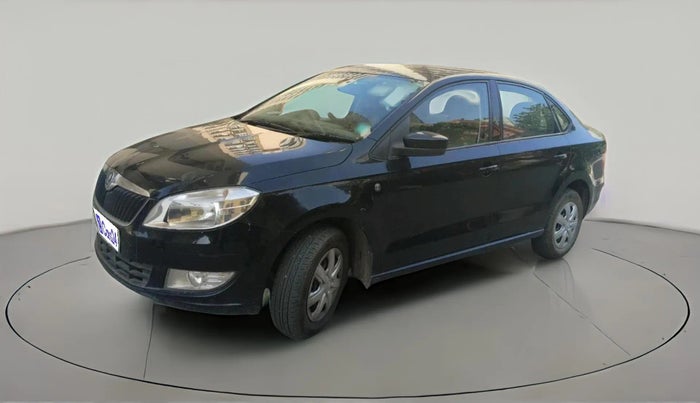 2013 Skoda Rapid AMBITION 1.6 MPI MT, Petrol, Manual, 27,366 km, exterior