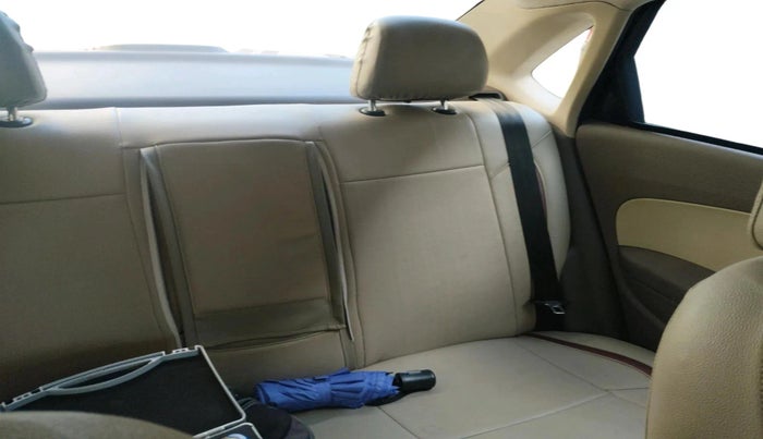 2013 Skoda Rapid AMBITION 1.6 MPI MT, Petrol, Manual, 27,366 km, interior