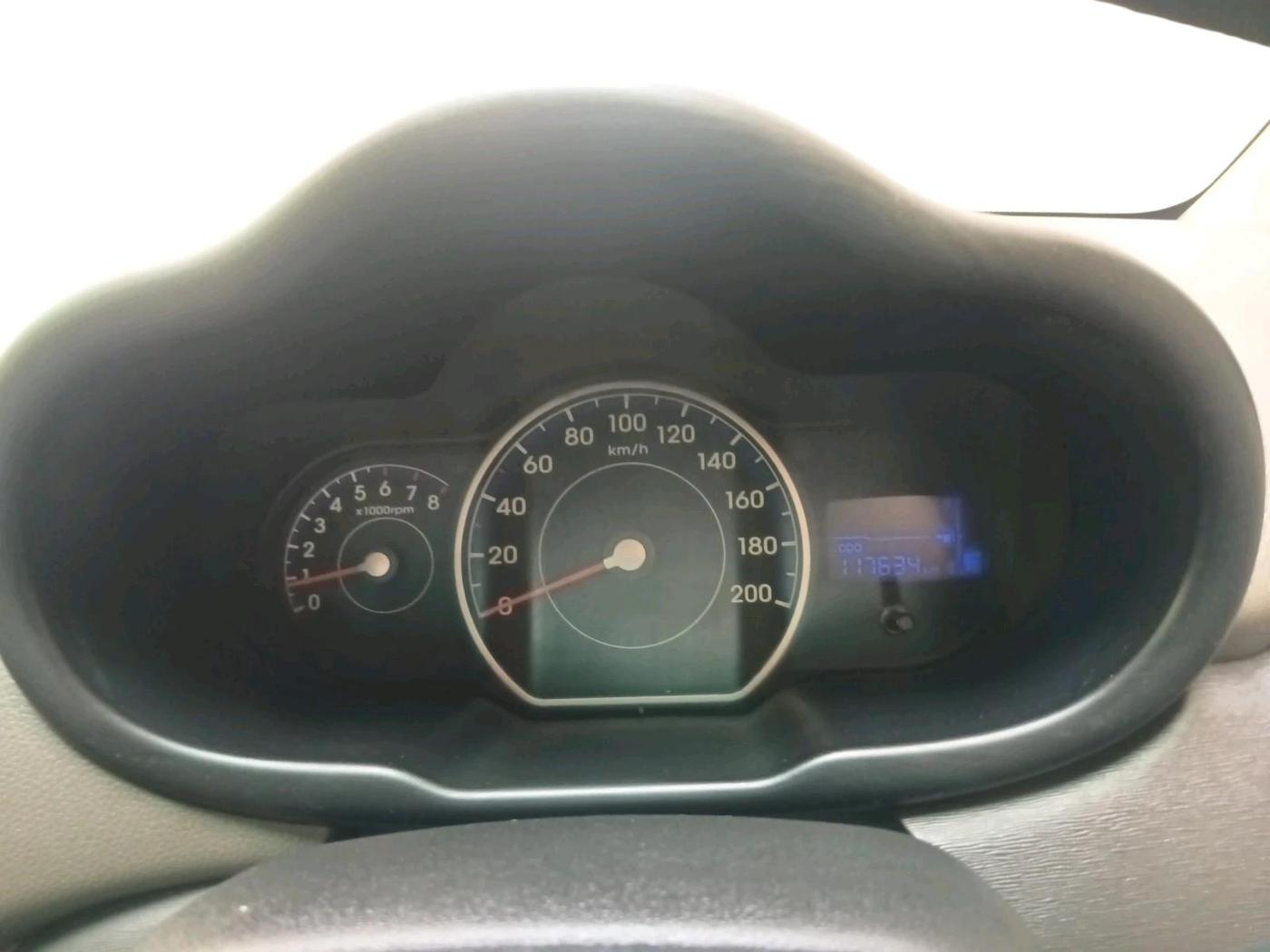 2012 Hyundai i10 MAGNA 1.1, Petrol, Manual, 1,17,634 km, interior