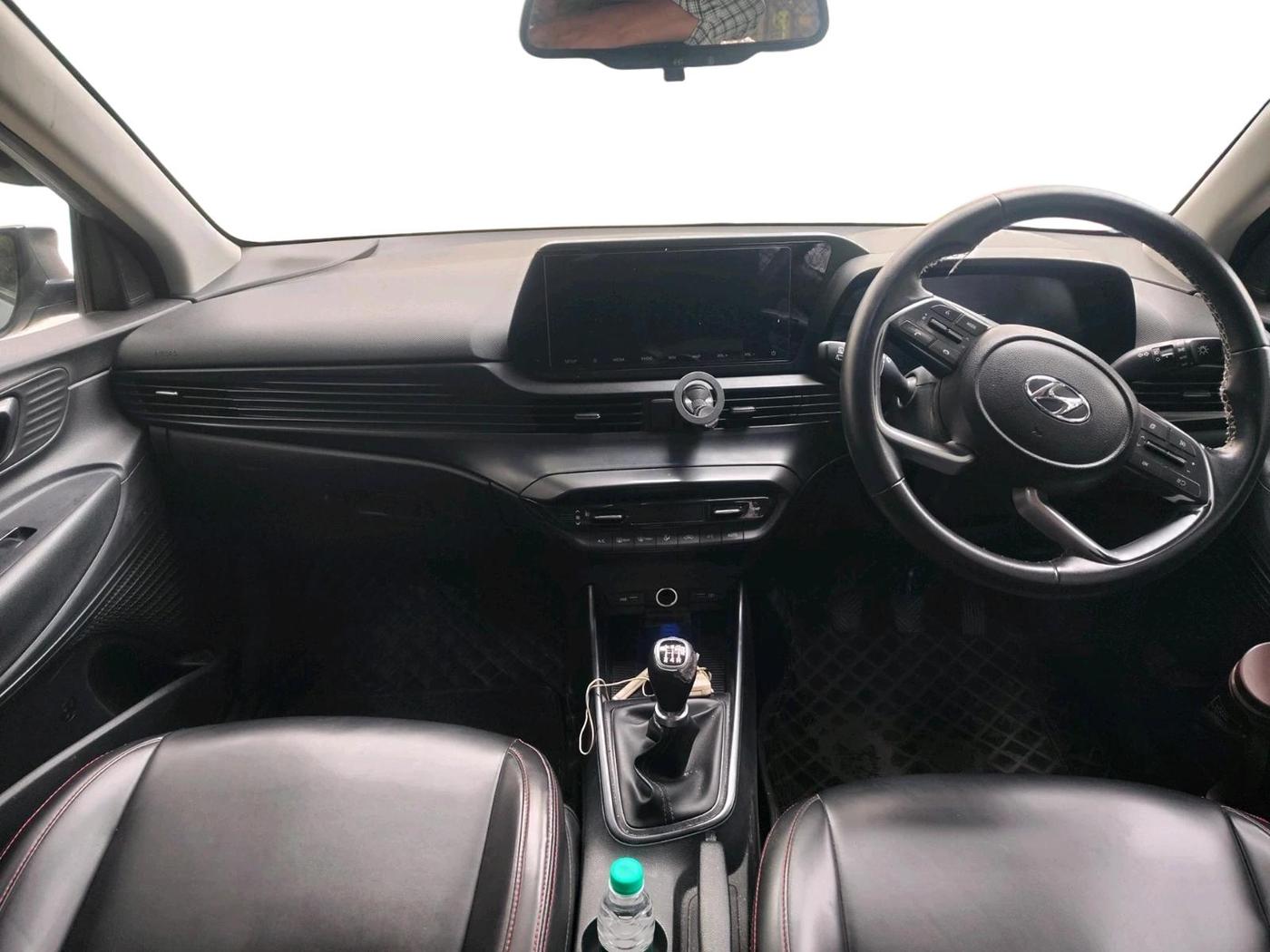 2021 Hyundai NEW I20 ASTA 1.2 MT, Petrol, Manual, 72,904 km, interior