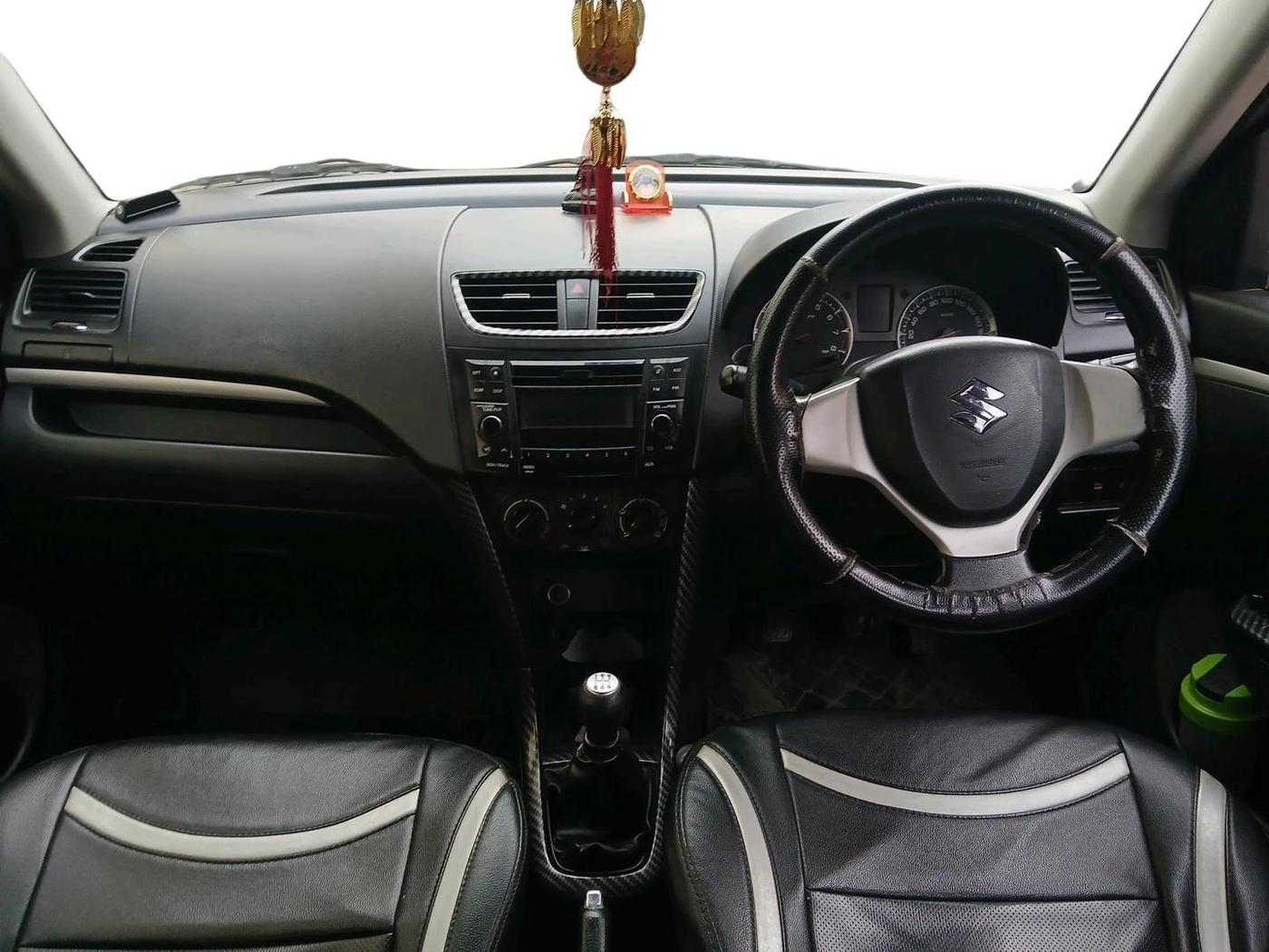 2017 Maruti Swift VXI, Petrol, Manual, 93,671 km, interior