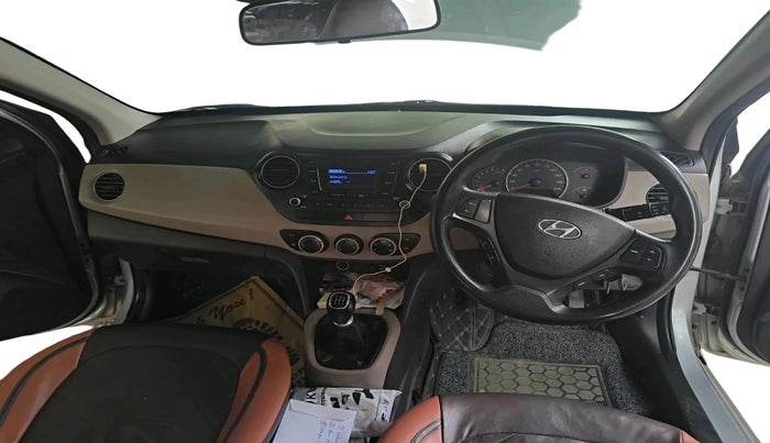 2016 Hyundai Grand i10 SPORTZ 1.2 KAPPA VTVT, Petrol, Manual, 1,57,871 km, interior