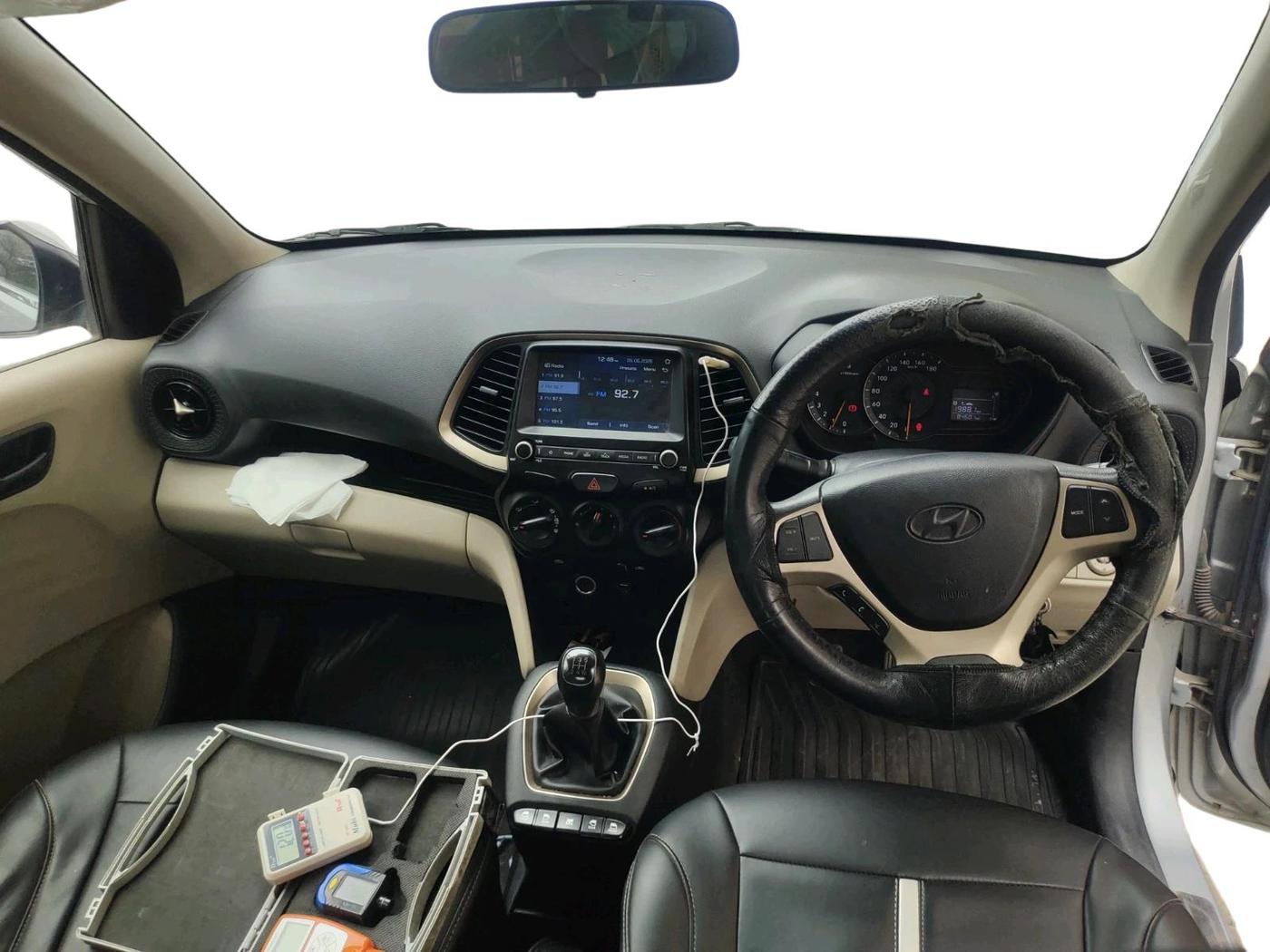 2020 Hyundai NEW SANTRO SPORTZ MT, Petrol, Manual, 84,603 km, interior