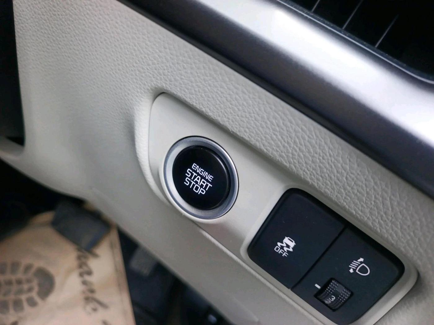 2025 KIA Carens Clavis HTK Plus (O) 1.5 Turbo Petrol DCT, Petrol, Automatic, 10,205 km, interior