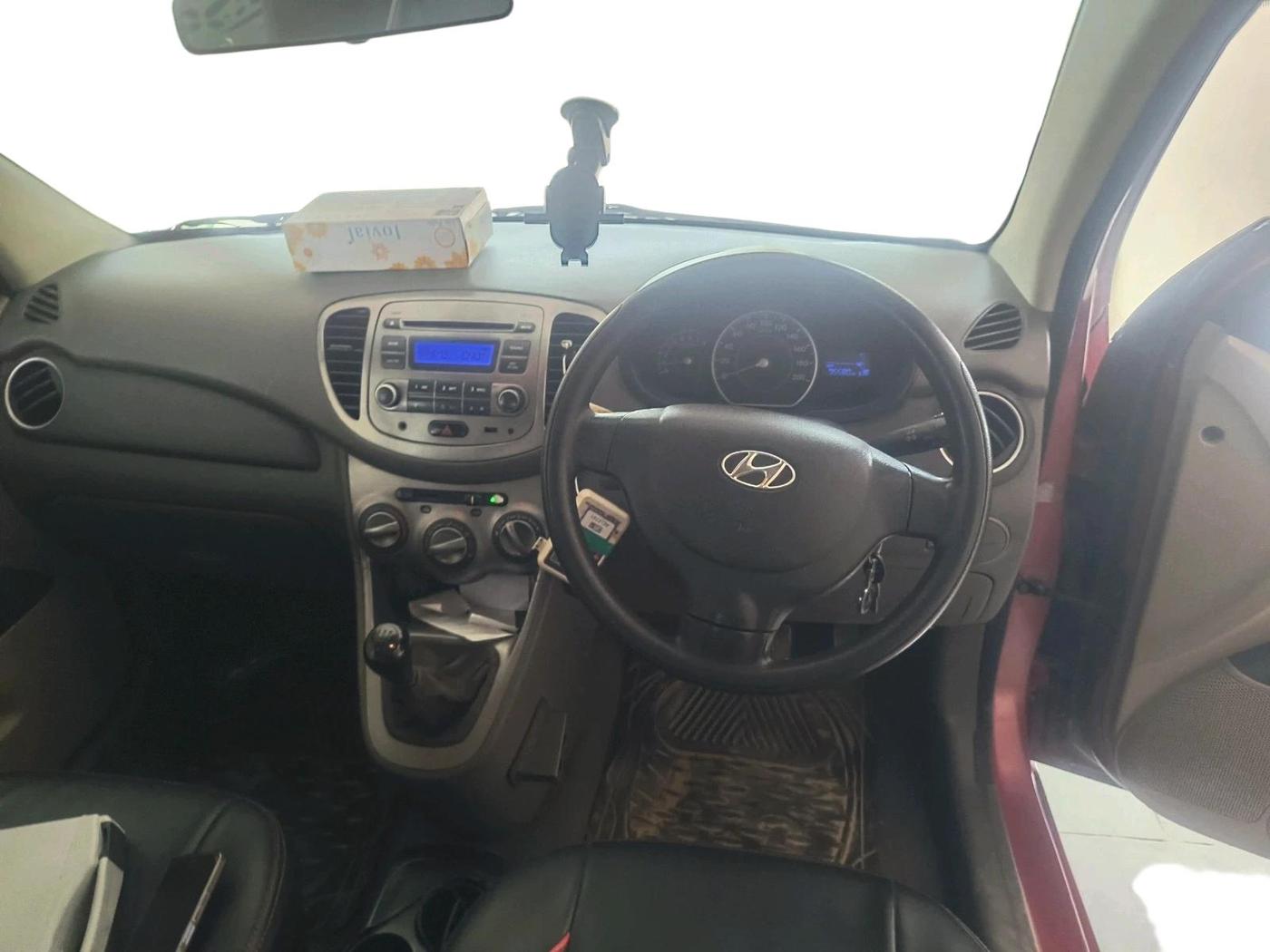 2012 Hyundai i10 ERA 1.1, Petrol, Manual, 95,581 km, interior