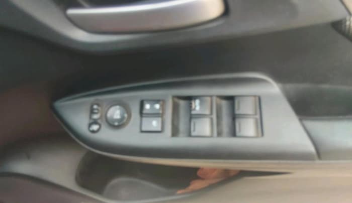 2018 Honda WR-V 1.5L I-DTEC VX MT, Diesel, Manual, 1,48,050 km, interior