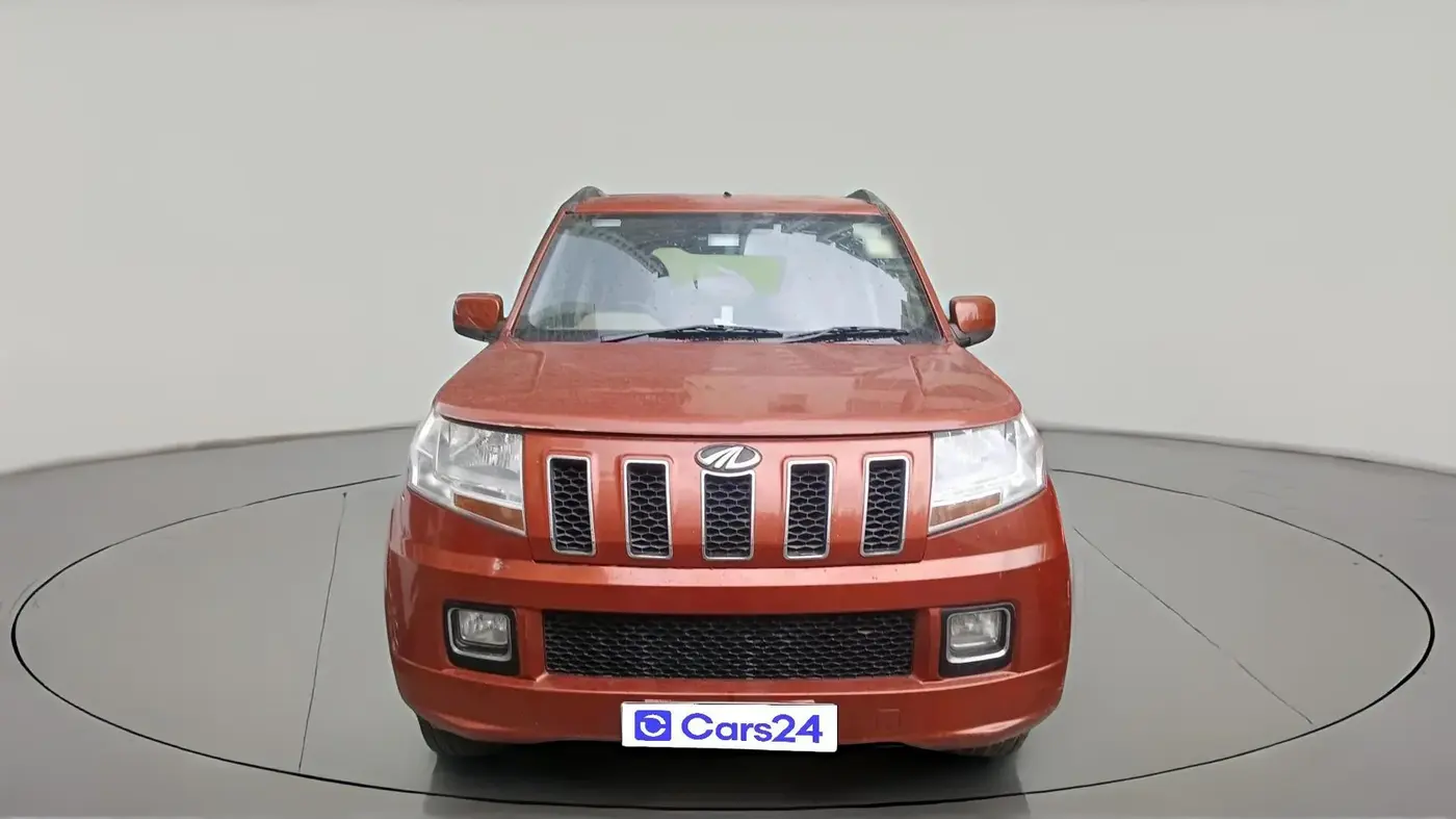 2016 Mahindra TUV300 T8 AMT, Diesel, Automatic, 82,893 km, exterior