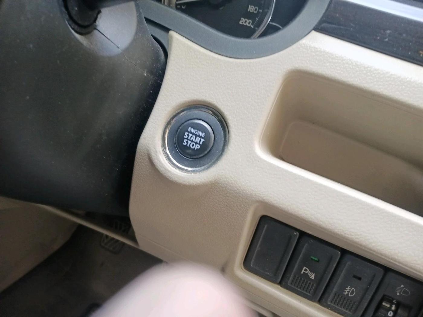2015 Maruti Ciaz ZXI, Petrol, Manual, 76,519 km, interior