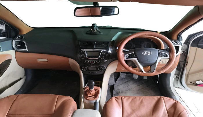 2014 Hyundai Verna FLUIDIC 1.6 VTVT SX, Petrol, Manual, 1,02,926 km, interior