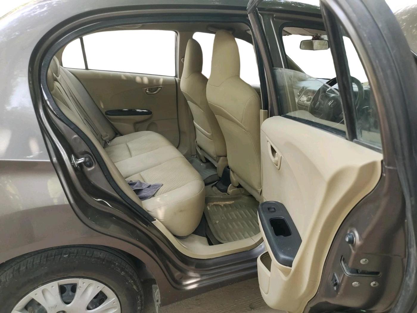 2015 Honda Amaze 1.2L I-VTEC S, Petrol, Manual, 1,36,000 km, interior
