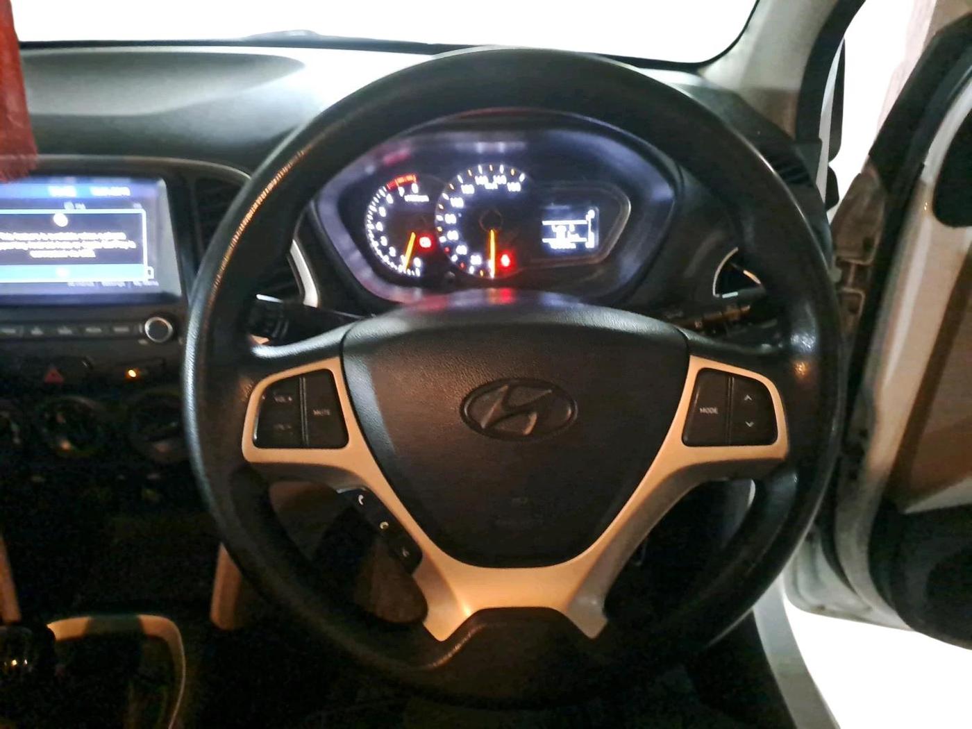 2019 Hyundai NEW SANTRO SPORTZ MT, Petrol, Manual, 79,952 km, interior