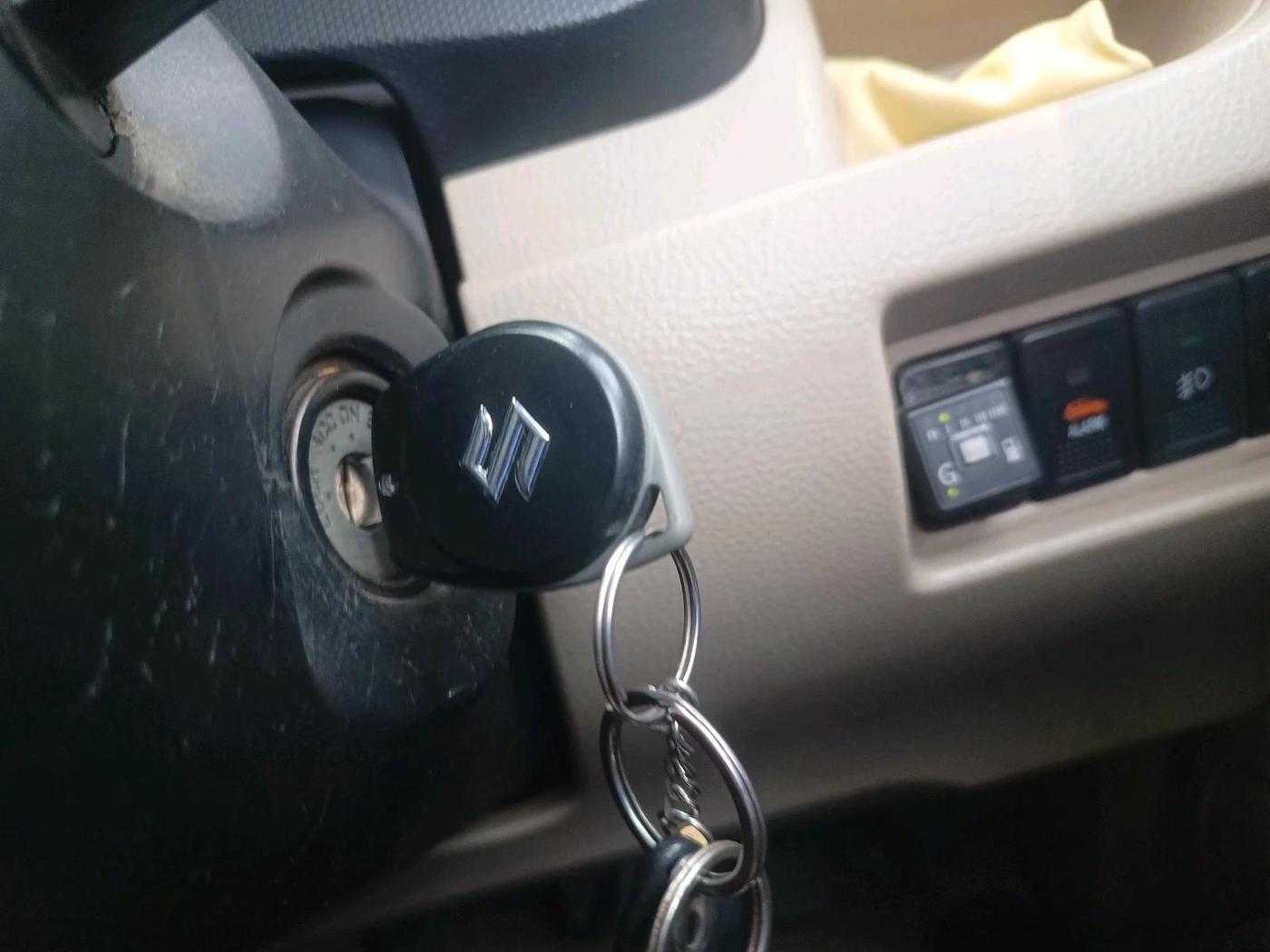 2012 Maruti Swift Dzire VXI, CNG, Manual, 3,18,177 km, interior