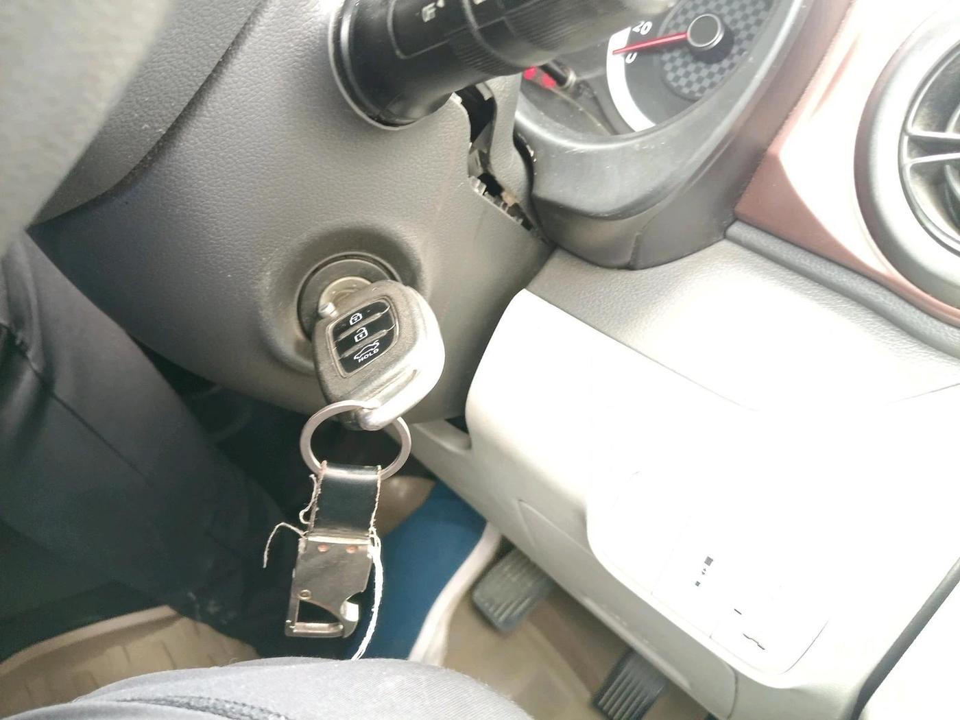 2021 Hyundai AURA S 1.2 CNG, CNG, Manual, 86,867 km, interior
